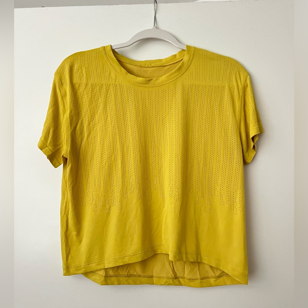 Lululemon Train To Be Short Sleeve Top - Soleil Yellow - Size 8